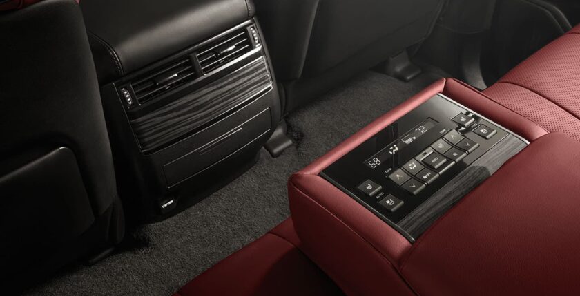 Lexus-LX-cabernet-interior-gallery-thumbnail-desktop-1440x811-LEX-LXG-MY16-0012-02_M75